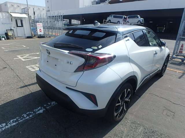 Toyota C-HR 2018 Pearl