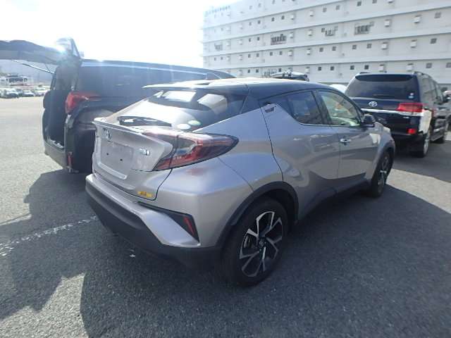 250M Toyota CHR 2018 Grey 2 Tone