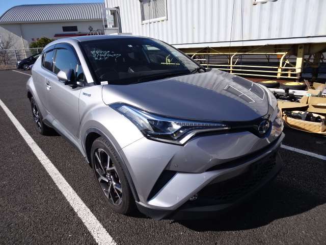 247M Toyota CHR 2018 Grey