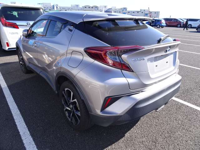 247M Toyota CHR 2018 Grey