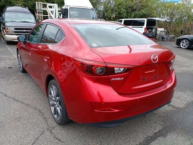 Mazda Axela 2018 Red