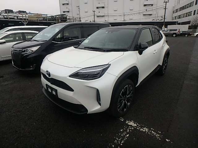 253M Toyota Yaris Cross 2022 Pearl 2 Tone