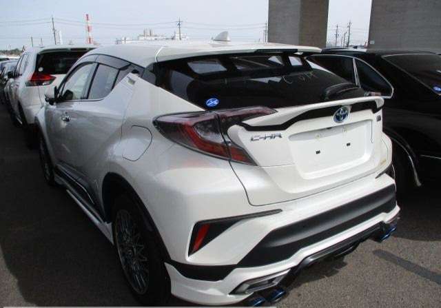 265A Toyota CHR 2018 Pearl