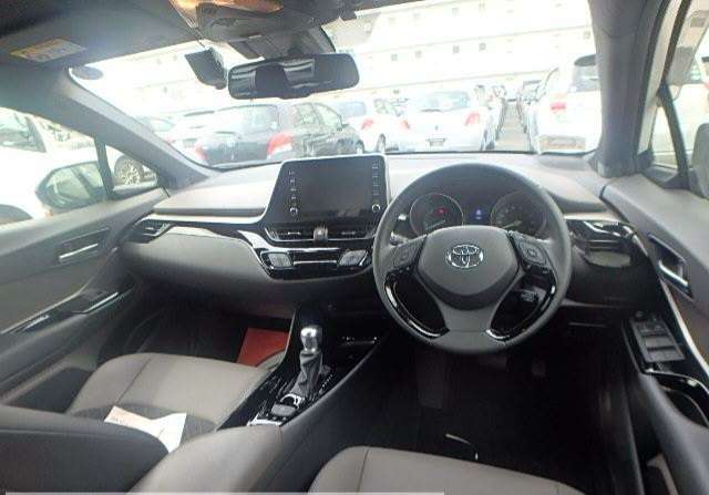 274A Toyota CHR 2019 Pearl 2 New